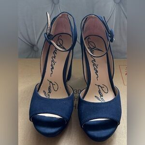 AMERICAN RAG Women’s Reeta Block-Heel Platform Sandals Microsuede, Navy 6M